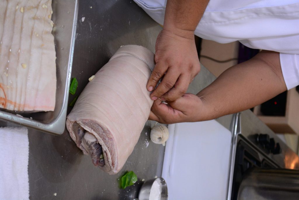 How to roll and tie the lechon belly
