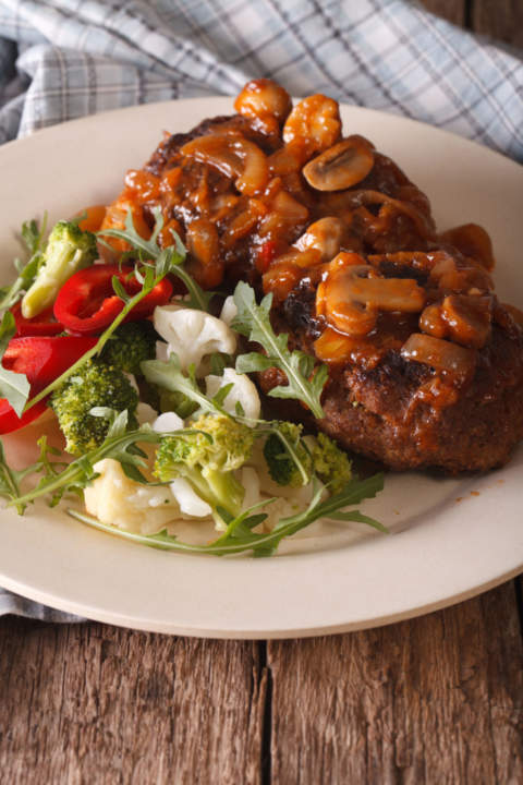 salisbury steak with mushroom sauce