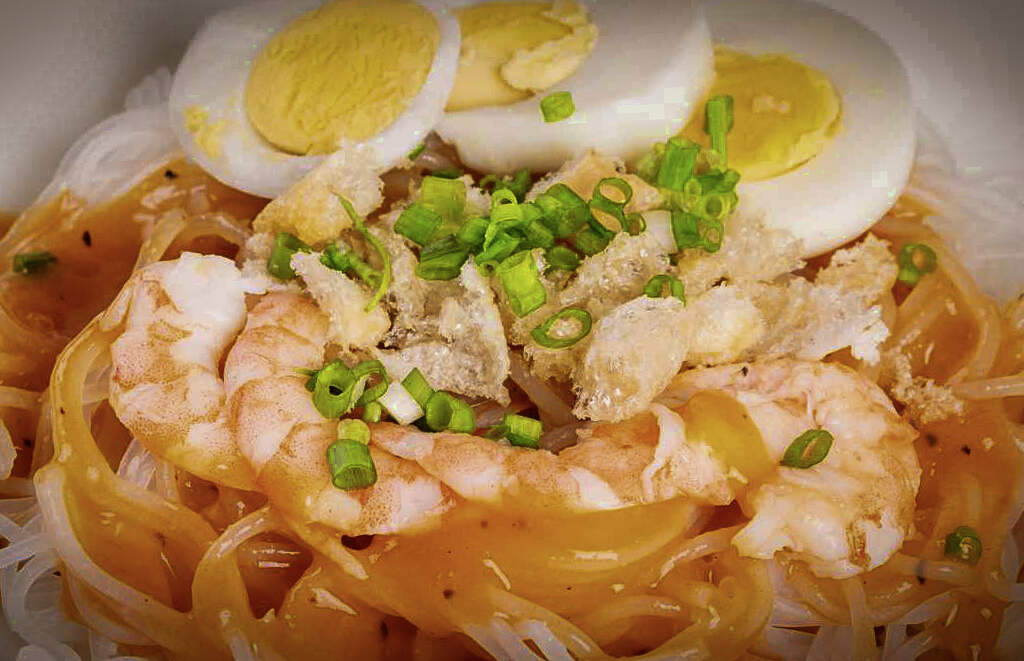 How to make easy Pancit Palabok - Recipe ni Mama Sita! 7
