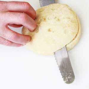 How to prevent soggy sandwiches and burgers 1