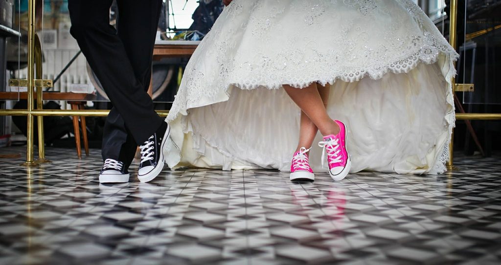 Bride On A Budget: 5 Ways To Plan Your Wedding Without Going Broke 5 Bride On A Budget: 5 Ways To Plan Your Wedding Without Going Broke 4