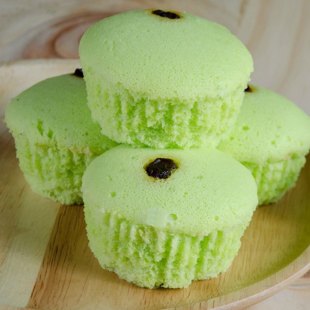 Easy Dessert: Eggless Pandan Puto Cake 1