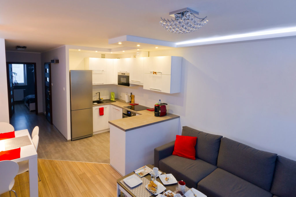 How to make your room look bigger even if its very small 4