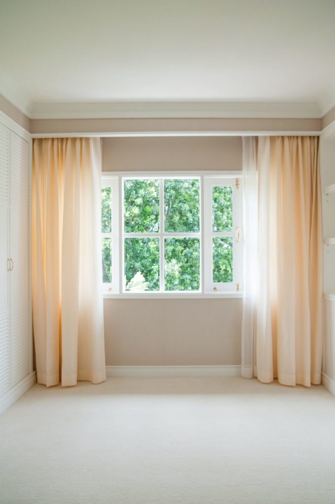 How to make your room look bigger even if its very small 3
