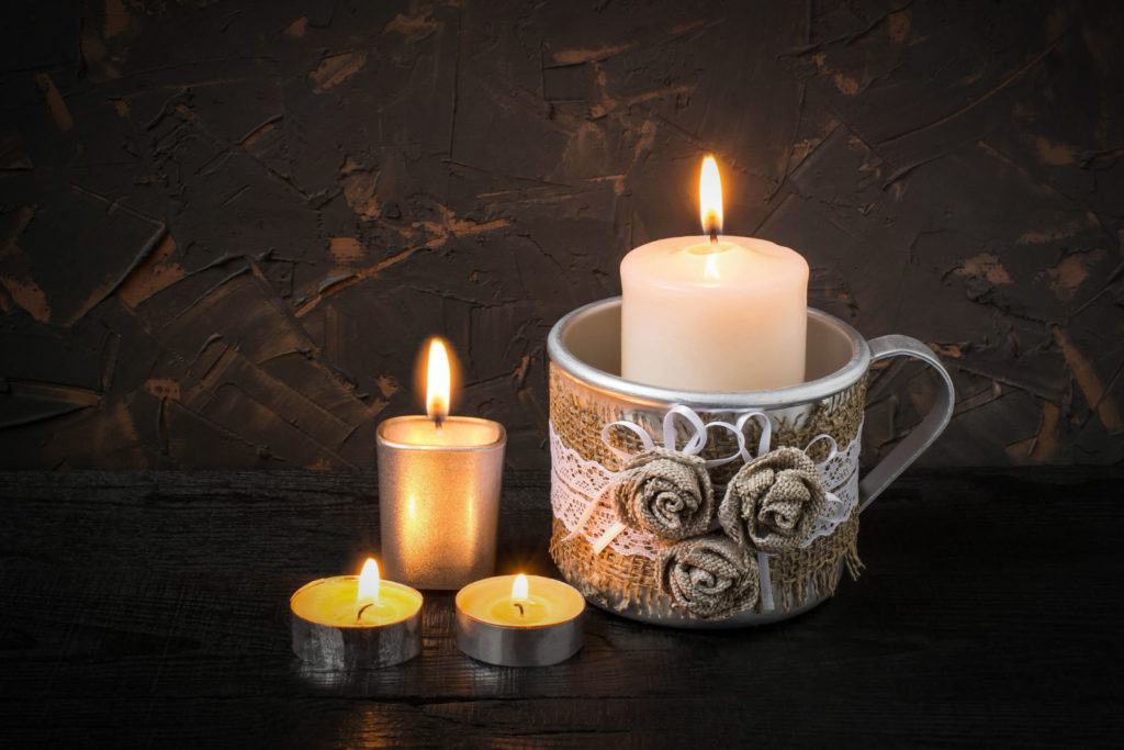 DIY Christmas Decorations: Handmade Aluminum Mugs Decor 7 DIY Christmas Decorations: Handmade Aluminum Mugs Decor 2
