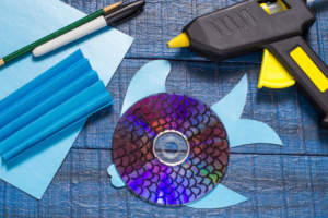 Homeschool Art Project: CD Fish Art 8