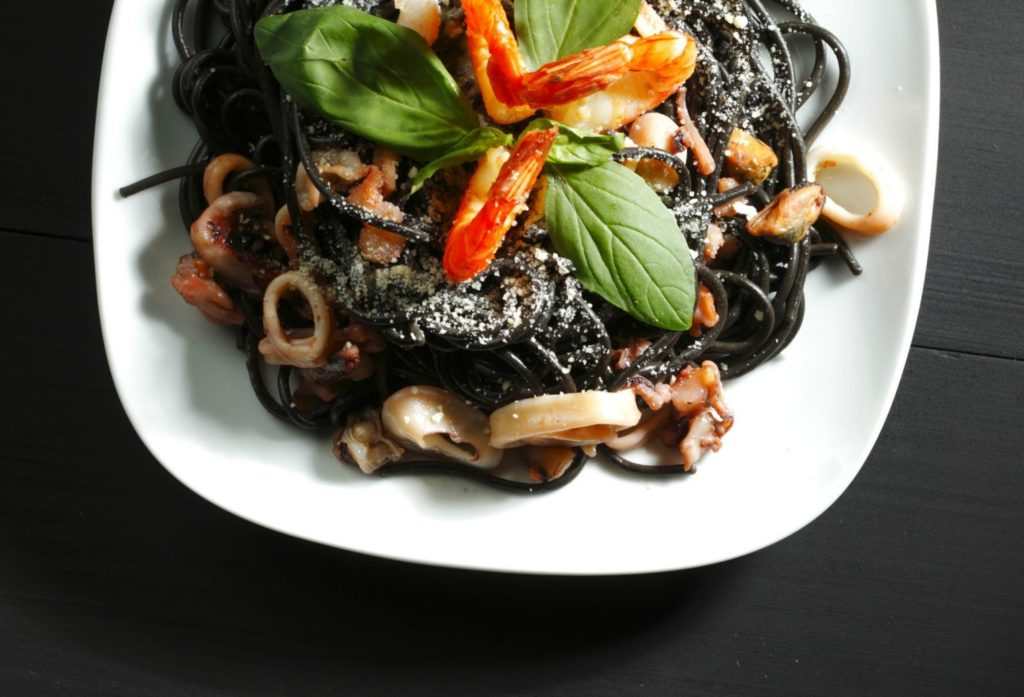 Pasta Negra: Black Spaghetti in Creamy Aligue Sauce 1 Pasta Negra: Black Spaghetti in Creamy Aligue Sauce 1