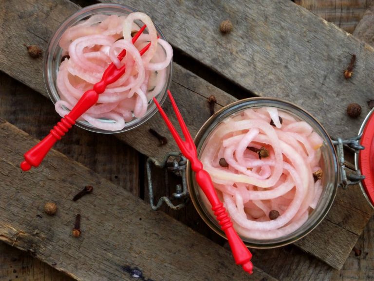 Quick Pickled Onions - Relax lang Mom Filipino Food Blog