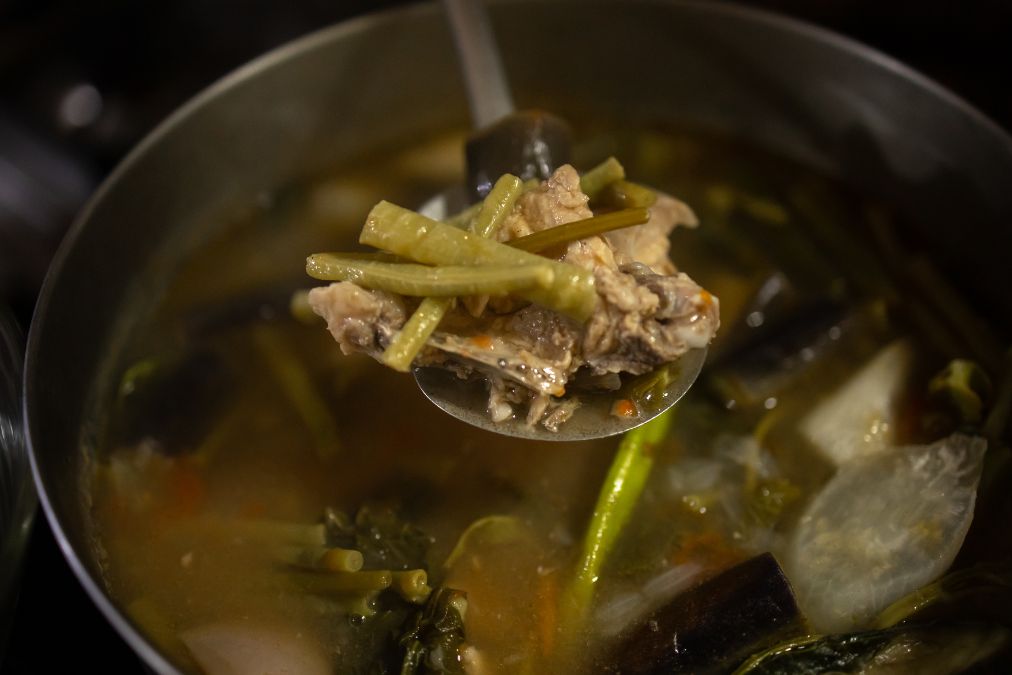 Warm Up With Sinigang na Baboy: Classic Filipino Sour & Savory Soup Recipe 1 Warm Up With Sinigang na Baboy: Classic Filipino Sour & Savory Soup Recipe 1