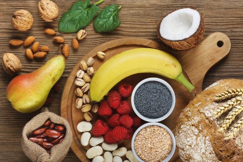 "Managing Menopause: Bloating Prevention with a Sample Week Menu" 1 "Managing Menopause: Bloating Prevention with a Sample Week Menu" 1