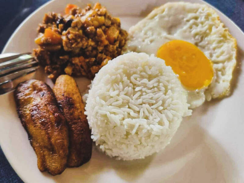 Arroz Ala Cubana: A Spanish-Filipino Delight 3 Arroz Ala Cubana Recipe