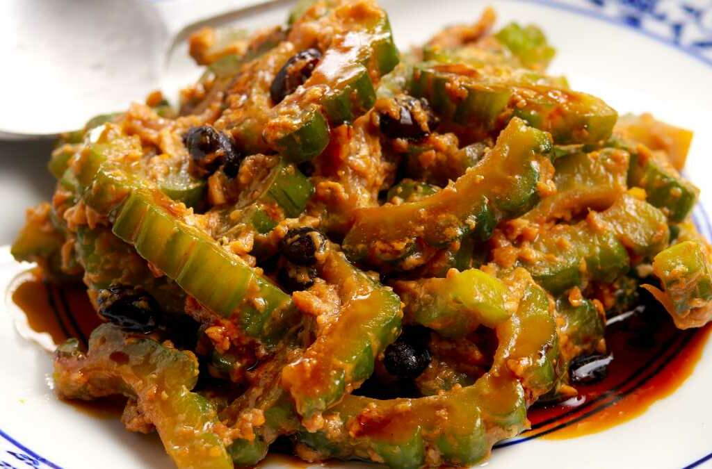 A Tropical Veggie Stir Fry: Ampalaya with Black Beans (Tausi) 5 A Tropical Veggie Stir Fry: Ampalaya with Black Beans (Tausi) 4