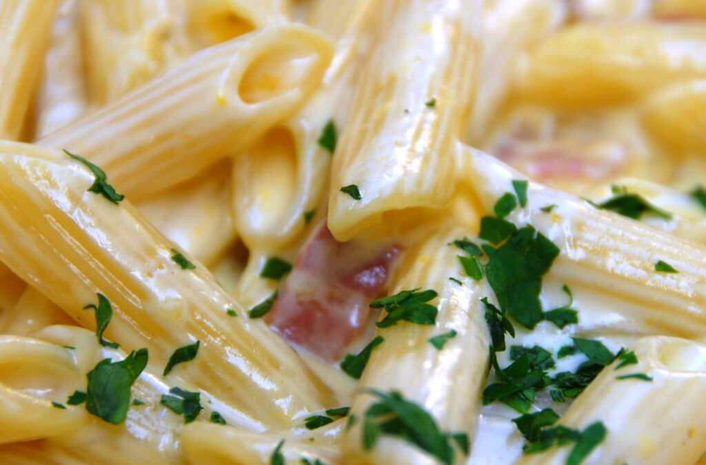 Life's Little Indulgences: Creamy Truffle Pasta with Bacon and Peas 5 Life's Little Indulgences: Creamy Truffle Pasta with Bacon and Peas 5