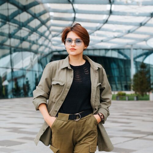 Relax Lang Mom 5 Stylish asian woman with short haircut wearing fashion glasses