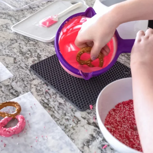 Valentine’s Chocolate-Covered Pretzels 1 Valentine’s Chocolate-Covered Pretzels 1